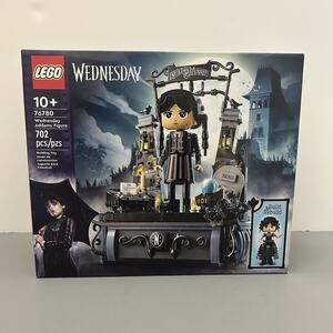 Lego Wednesday 76780 Wednesday Addams Figure 702 Pcs